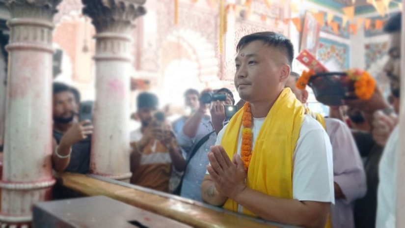 शान्तिको कामना गर्दै जानकी मन्दिरमा गृहमन्त्रीले गरे पूजार्चना
