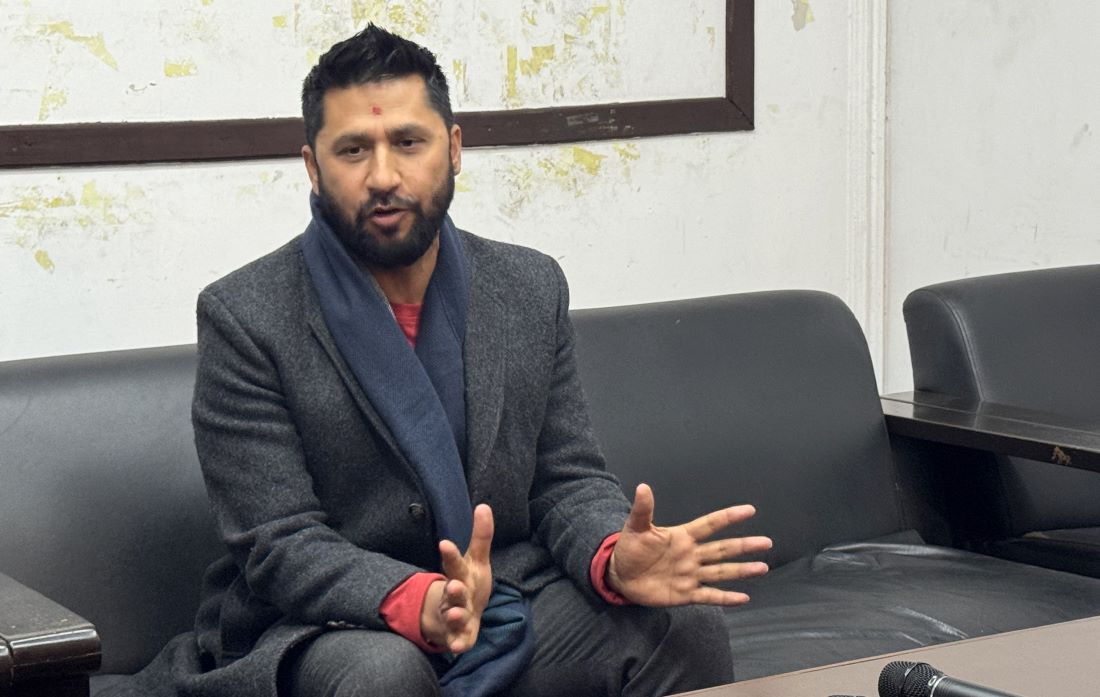 अदालतका बहसहरू सडकमा नल्याउन लामिछानेको आग्रह