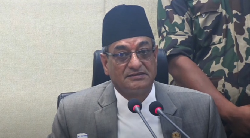 असल व्यवहारका साथ सेवा प्रवाह गर्न विभागीय प्रमुखहरुलाई गृहमन्त्रीको निर्देशन
