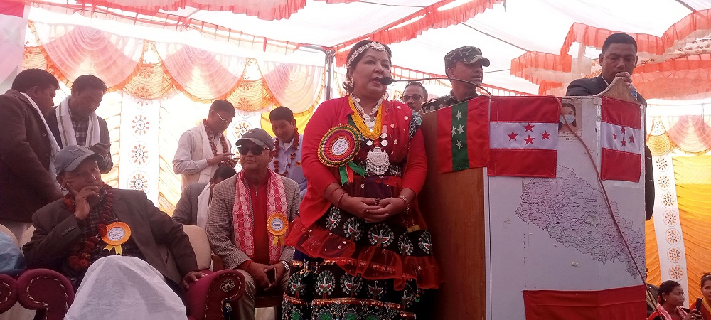 मुक्तकमैया, कमलरीको समस्या समाधानका लागि पहल गर्छु : परराष्ट्रमन्त्री