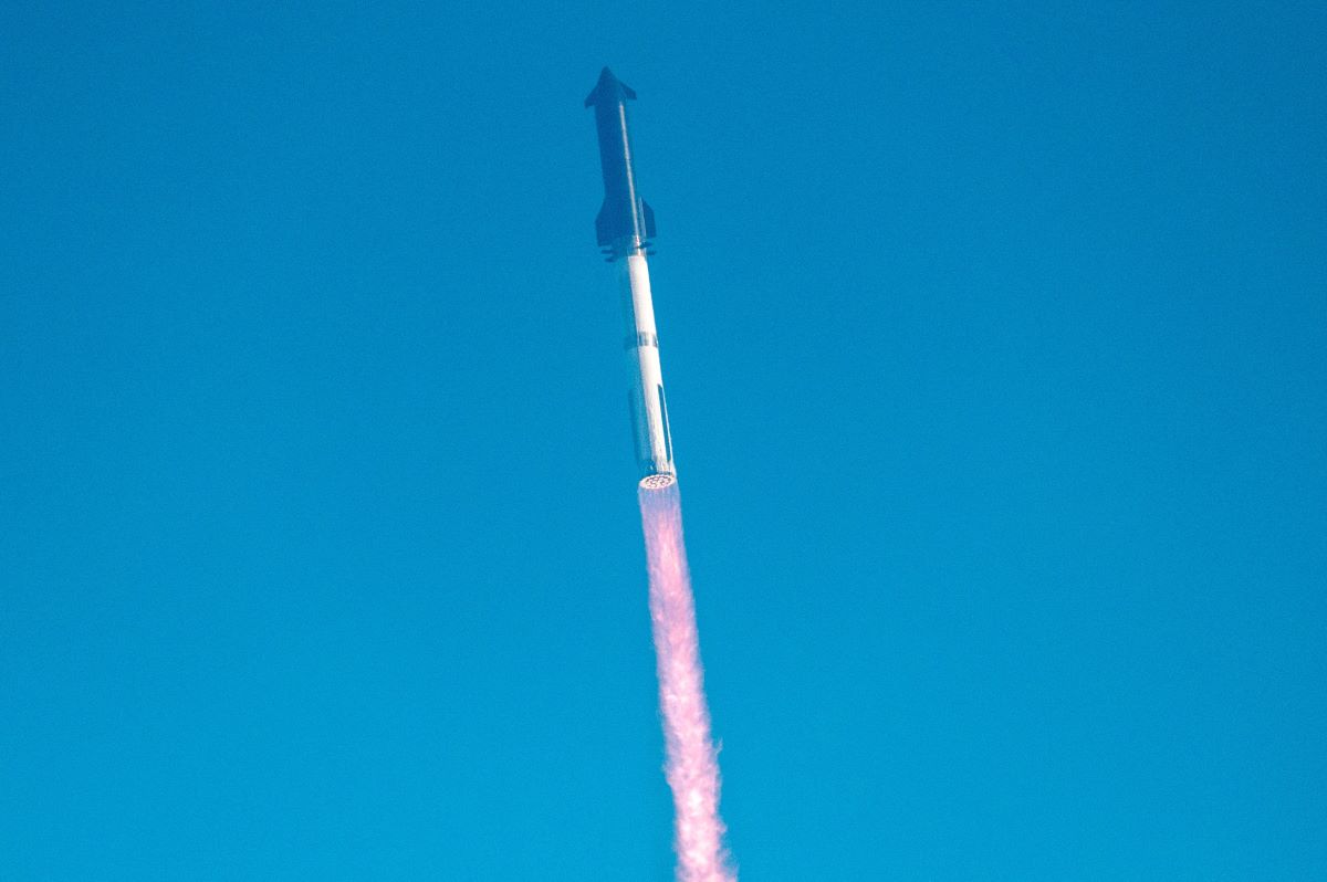 स्पेसएक्सको स्टारसिप मेगारकेट हिन्द महासागरमा विस्फोट