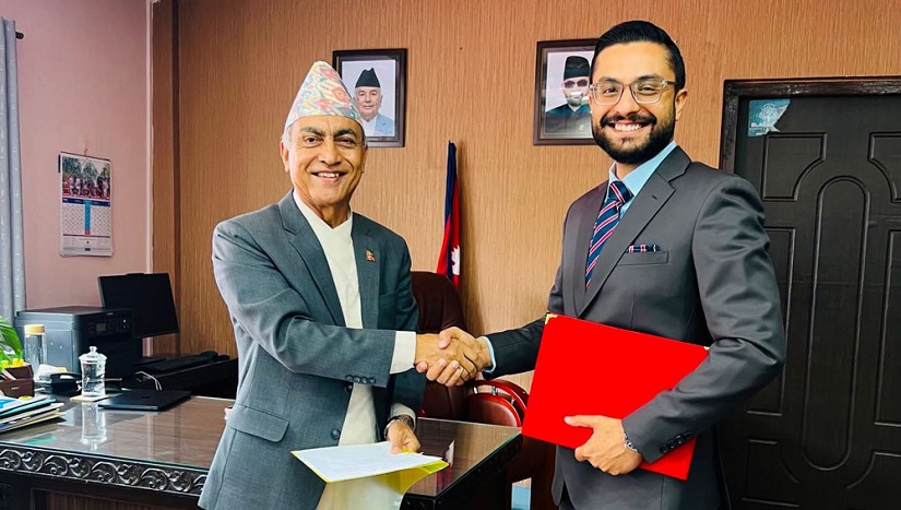 त्रिवि सेवा आयोगका अध्यक्ष थापाले लिए पद तथा गोपनीयताको शपथ