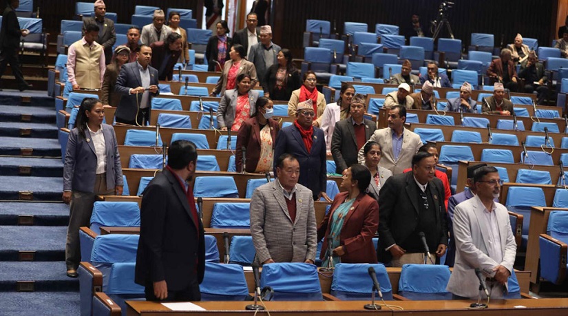 संसद्‌मा माओवादी र रास्वपाको विरोध